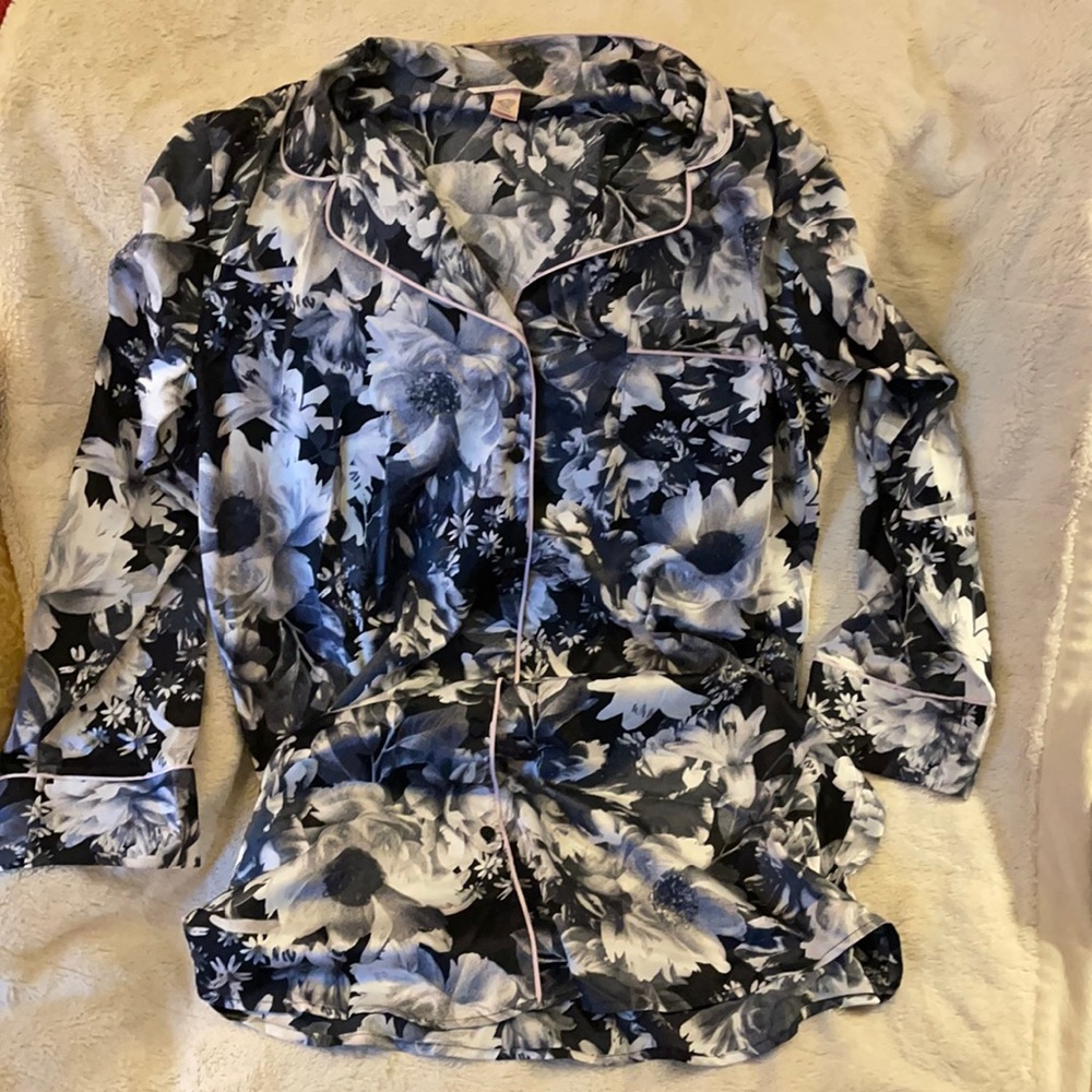 Victoria's Secret Black & White Floral Satin Pajama Top